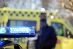 74-årig kvindelig bilist mistede torsdag eftermiddag livet, efter hun fik et ildebefindende midt i Aarhus.
