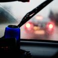 I følge debattøren er det rent guf for fotovognen, at bilisterne skal holde sig indenfor hastighedsgrænsen på 50 km. i timen på Højvangsvej helt ud til enden. Arkivfoto