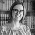 Det går ikke uden håb, mener dagens klummeskribent. Anne Thompson er præst, og hun er ikke ret vild med trøstesløse og grå regnvejrsdage, så hun håber, at der snart blæser mildere og varmere vinde. Privatfoto