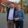 Så gode venner var de, Michael Stegger Jensen og Mette Frederiksen, da statsministeren var på lynvisit forud for kommunalvalget i november 2022. Nu har hverdagen indfundet sig, og duoen er ikke overraskende uenige om skattelettelser kontra velfærd ude i kommunerne. Foto: Lars Norman Thomsen