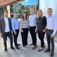 Djurslands Banks team i Skanderborg består af fra venstre Stefan Dideriksen, Morten Thuehøj, Karina Jeppesen, Thomas Riis Johansen, Janne Jensen og Jacob Carstensen. Pressefoto