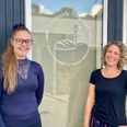 Camilla Stampe-Degn og Kristina Hundahl Rossen har slået sig sammen for at åbne Drømme Bageriet fredag den 5. september. Det bliver høflig selvbetjening, men duoen fastslår, at der kommer til at være videoovervågning i butikken, så de kan følge med på tidspunkter, hvor de ikke selv er til stede. Foto: Katrine Friis Pedersen