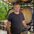 Kristoffer G. Vangsø, der producerer cider fra sin ejendom i Låsby, har vundet international anerkendelse. Foto: Erland Rasmussen