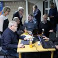 Billedet er taget før det endelige stemmetal blev offentliggjort sent i nat.