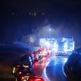 En brændende lastbil spærrer Holbækmotorvejen. Foto: Presse-fotos.dk