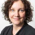 Fysioterapeut Helle Rønn-Smith står bag det nye ph.d.-projekt, der har titlen 'Krop og identitet i rehabiliteringen efter apopleksi. Betydningen af forskellige kropslige relationer i fysioterapien'. Pressefoto
