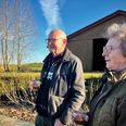 Der er idyllisk på Lene og Torben Rasmussens landsted, men de frygter for konsekvenserne i forhold til lyd- og lugtgener og ikke mindst udsigt, hvis Go-Gris, der ejer nabogården Ballegård, får lov at opføre de ønskede nye produktionsstalde. Foto: Grethe Bo Madsen