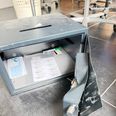 Det lykkedes indbrudstyve at krænge værdiskabet i Danmission Genbrug op. Foto: Privat
