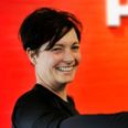 Charlotte Kaas poserer i det træningscenter i Aabyhøj.