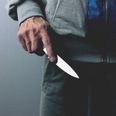 Chaufføren fik fat i den ene, hvorefter en af de andre unge trak en kniv og truede taxachaufføren til at give slip på kammeraten. Foto: AdobeStock