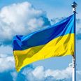 24. februar kan man se det ukrainske flag ved Fælleden i Skanderborg. Arkivfoto.