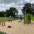 Legepladsen i byparken bliver allerede brugt af børnefamilier fra Svenstrup og opland. Privatfoto