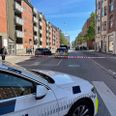 En 30-årig er bragt på hospitalet i kritisk tilstand efter et knivoverfald på Amager. Foto: Presse-fotos.dk.