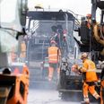 Når den nye asfalt er udlagt, venter der en bedre køreoplevelse for trafikanterne, lover Vejdirektoratet. Foto: Vejdirektoratet