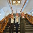 De tre velfærdstalenter fra Norddjurs er Josephine Stoffer, Sarah Frederiksen Vad og Camilla Vels. 20. maj blev de fejret på Christiansborg sammen med de 97 andre velfærdstalenter. Pressefoto
