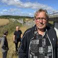 Per Vinther er en af de borgere i Lillering ved Harlev, der er meget plaget af en tiltagende støj fra Silkeborgmotorvejen. Foto: Louise Burmeister
