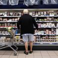 Fødevarechecken bliver automatisk udbetalt og lyder på enten 2500 eller 5000 kroner afhængig af, om der modtages delt eller fuld børne- og ungeydelse. Arkivfoto: Thomas Borberg/Ritzau Scanpix