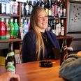 Laila Blak har været vidt omkring, før hun landede som ejer af Centralkroen. Hun er udlært som salgsassistent i XL BYG/Gadeberg i Hadsten, men så skulle hun lige prøve kræfter med elektrikeruddannelsen. Kundekontakten trak dog mere, så hun blev blandt andet souschef i Fakta og førsteassistent i Netto. Arkivfoto: CSJ