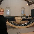 Inge Birkeholm i den tidligere retssal, der indrettes til hip læsesal.