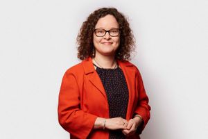 Enhedslisten i Aarhus er barberet ned til et enkelt mandat efter intern ballad. Katrine Vinther Nielsen har meldt sig ind i SF i stedet. 