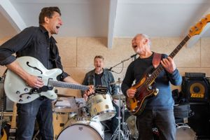 Tre erfarne musikere, der var der, dengang de gode sange kom på banen, har dannet et nyt band.