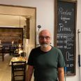 Salvatore Battaglia, indehaver af Café Piccolina, kan i den grad mærke de stigende elpriser. Foto: Nicklas Linnemann Nielsen
