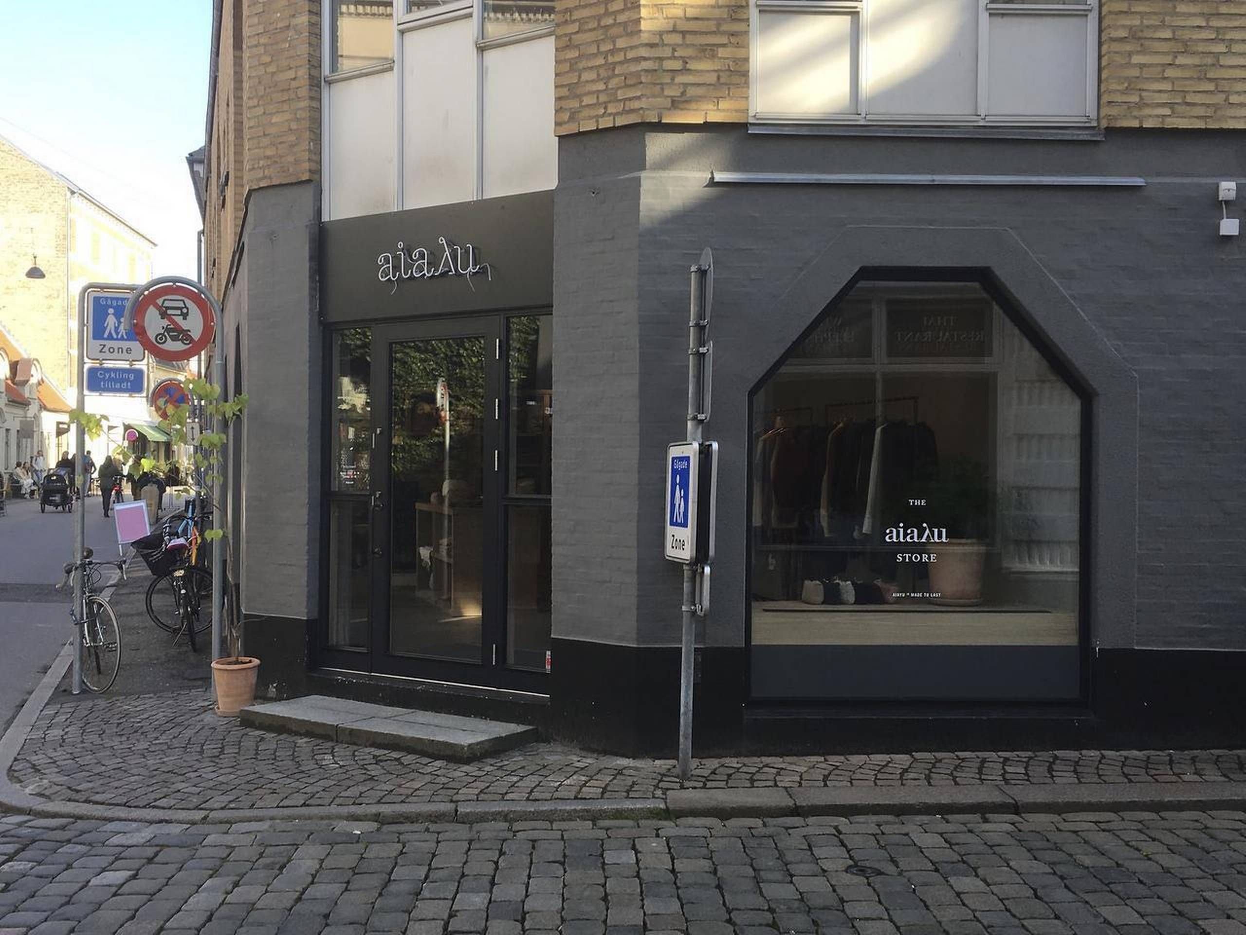 Ny butik med håndstrikket tøj og åbnet Aarhus