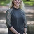 24-årige Line Fredsbo Balleby fra Skanderborg har succes med sine egen ur-serie. Foto Benita Rasmussen