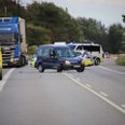 En motorcyklist er kommet alvorligt til skade i en ulykke. Foto: Presse-fotos.dk.