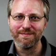 Rune Engelbreth Larsen, forfatter og politisk skribent, klar til at diskutere naturnationalparker ved et offentligt møde på Kalø Højskole onsdag 6. oktober. Pressefoto