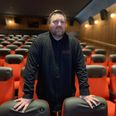 Palle Lindkvist er frivillig idémand og medlem af bestyrelsen i Hadsten Bio. For ham er den lokale biograf mere end bare underholdning. Den er et lokalt samlingspunkt. Foto: Mark Sigetty.