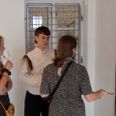 Kunstner Bjørg Dyg Nielsen udstiller værker, som giver forskellige vinkler på ubehag på udstillingen "Exploring Discomfort" på Galleri Tese i Vestergade. Foto: Johan Pedersen.