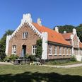 Hovedbygningen på Nøruplund står skarp og emmer af historie. Foto: PA Landbrug