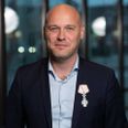Anders Kühnau (S) har af Dronning Margrethe fået tildelt Dannebrogsordenens Ridderkors. Foto: Region Midtjylland.
