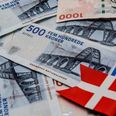 Røver fik udleveret 20.000 kroner fra spillekiosk ved Banegården i Aarhus.