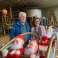 Allan Jensen og Vivi Wester pynter filterhallen op til jul hvert år.