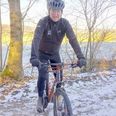 61-årige Finn Nyboe fra Viby med sin elskede mountain-bike.