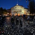 På Bispetorv er der masser af stjerner og måner sammen med røg og sfæriske lyde. Foto: Tahmasbi