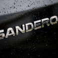 Der er tale om en Dacia Sandero, som politiet nu efterlyser. Foto: Simon Fals/Politiken/Ritzau Scanpix