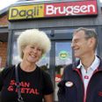 Jette Kirstine Eibye Christiansen overtager posten som uddeler i Dagli'Brugsen i Mejlby fra Jens Medum Sørensen.