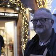 "Vi kan godt lide at gøre det lidt stort," siger den kreative blomsterhandler Simonsen i Hadsten. Foto: Michael Wulff