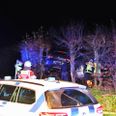 Klokken 03.19 blev manden fundet i sin bil, som sad fastklemt mellem en klynge af træer. Foto: Presse-fotos.dk