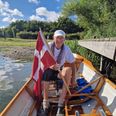 Skanderborg Sø er stadig fast farvand for Poul Mathiasen, der flere gange om ugen tager turen rundt på søen. Nu har han rundet 40.075 kilometer – det svarer til en tur jorden rundt ved ækvator. Foto: Marianne Midtgaard Madsen