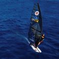 Johan Søe deltog for nylig i OL, hvor han endte som nummer 14. Nu kan han snart opleves på Ebeltoft Vig, hvor han deltager i European Pro Windsurfing Tour. Foto: Finn Noer