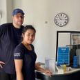 Eve og Hernik Lund, der sammen driver Zone Massage i Adelgade, er ramt af aflysninger, fordi folk forventer svar på coronatest indenfor 24 timer, men fristen fro svar er 48 timer. Foto: Grethe Bo.