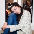 Emma Hørlyck giver koncert på Café Støj som en del af Sydhavnens Festival 2022. Pressefoto.