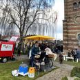 Åby Sogn åbner dørene til kirken som afsæt for en række nye aktiviteter i området. Billedet er fra nytårskur med gourmet hotdogs, pop-up koncert og aktiviteter for børn. Pressefoto