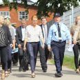 Udlændinge og integrationsminister Inger Støjberg ved et besøg på Sjælsmark tilbage i 2015