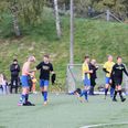 Efter kampen kunne TRIF spillerne trække oprykningstrøjerne over hovedet. Foto: Øxenholt Foto