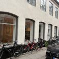Butikslokalet i Studsgade er tømt, og butiksskiltet er fjernet. Foto: Emilie Porsmose